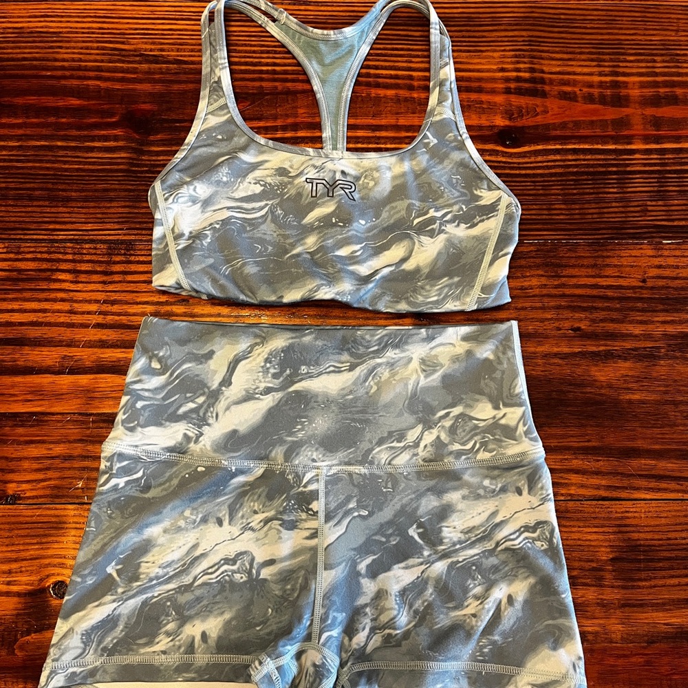 TYR Base Kinetic Short & Base Kinetic Bra Set